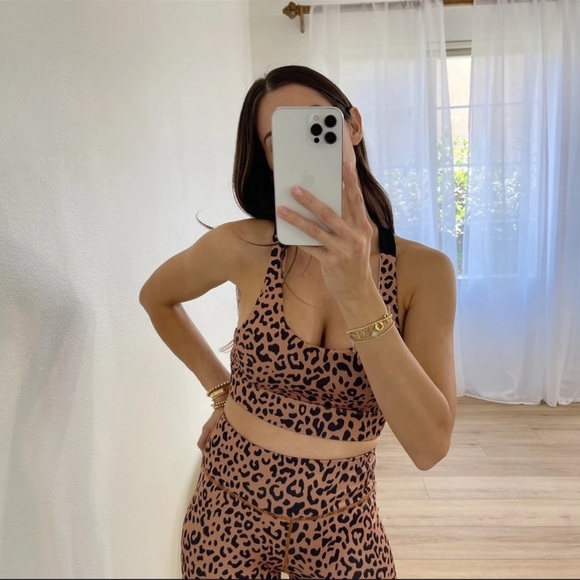 🆕 Something Fierce Leopard Workout Leggings - Picture 7 of 9